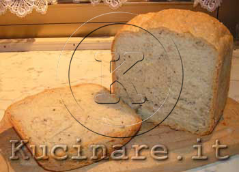 Pane con segale e semi