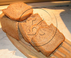 Pane al farro con la macchina del pane