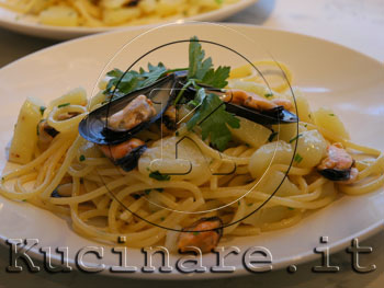 Spaghetti con patate e cozze